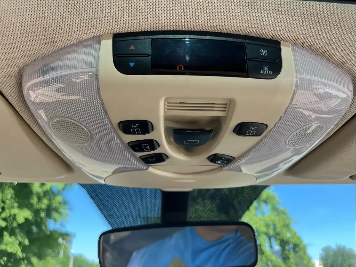 2013 Mercedes-Benz Viano 3.5L 258HP V6 5AT,autocango,china used car exporter,china ev exporter,chinese used car exporter,chinese used ev exporter