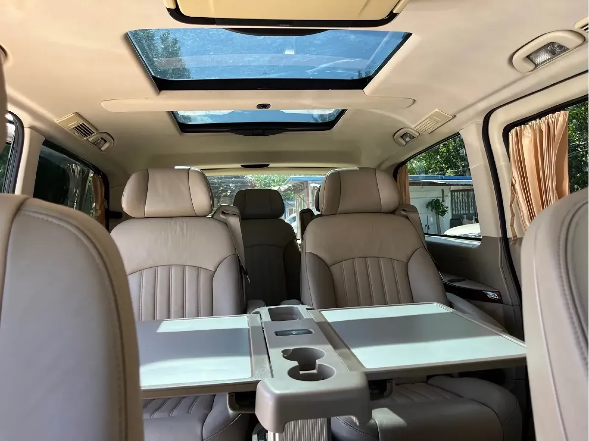 2013 Mercedes-Benz Viano 3.5L 258HP V6 5AT,autocango,china used car exporter,china ev exporter,chinese used car exporter,chinese used ev exporter