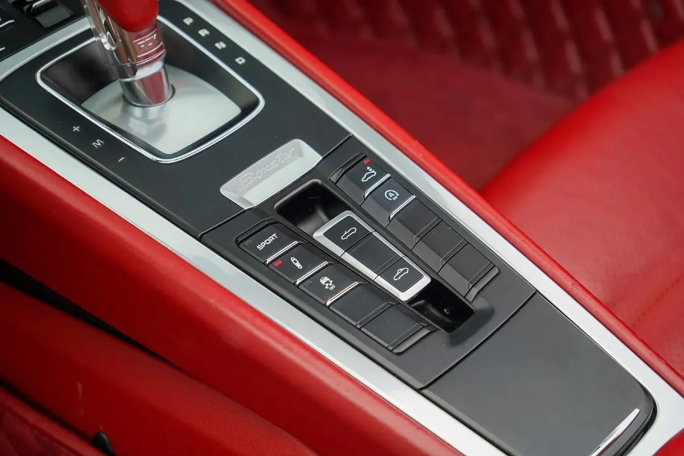 2013 Porsche Boxster 3.4L 316HP H6 7DCT,autocango,china used car exporter,china ev exporter,chinese used car exporter,chinese used ev exporter