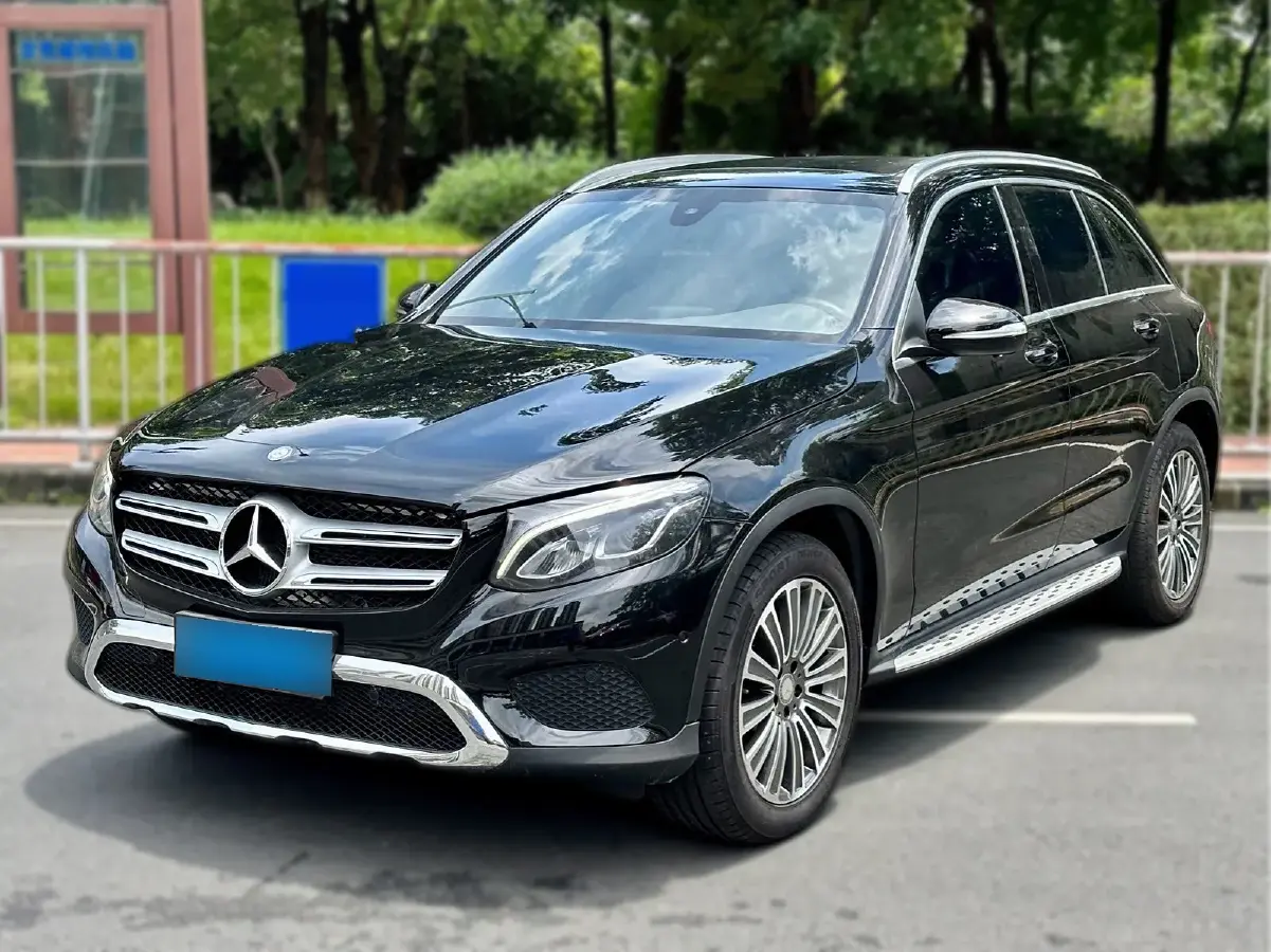 2017 Mercedes-Benz GLC Class 2.0T 184HP L4 9AT