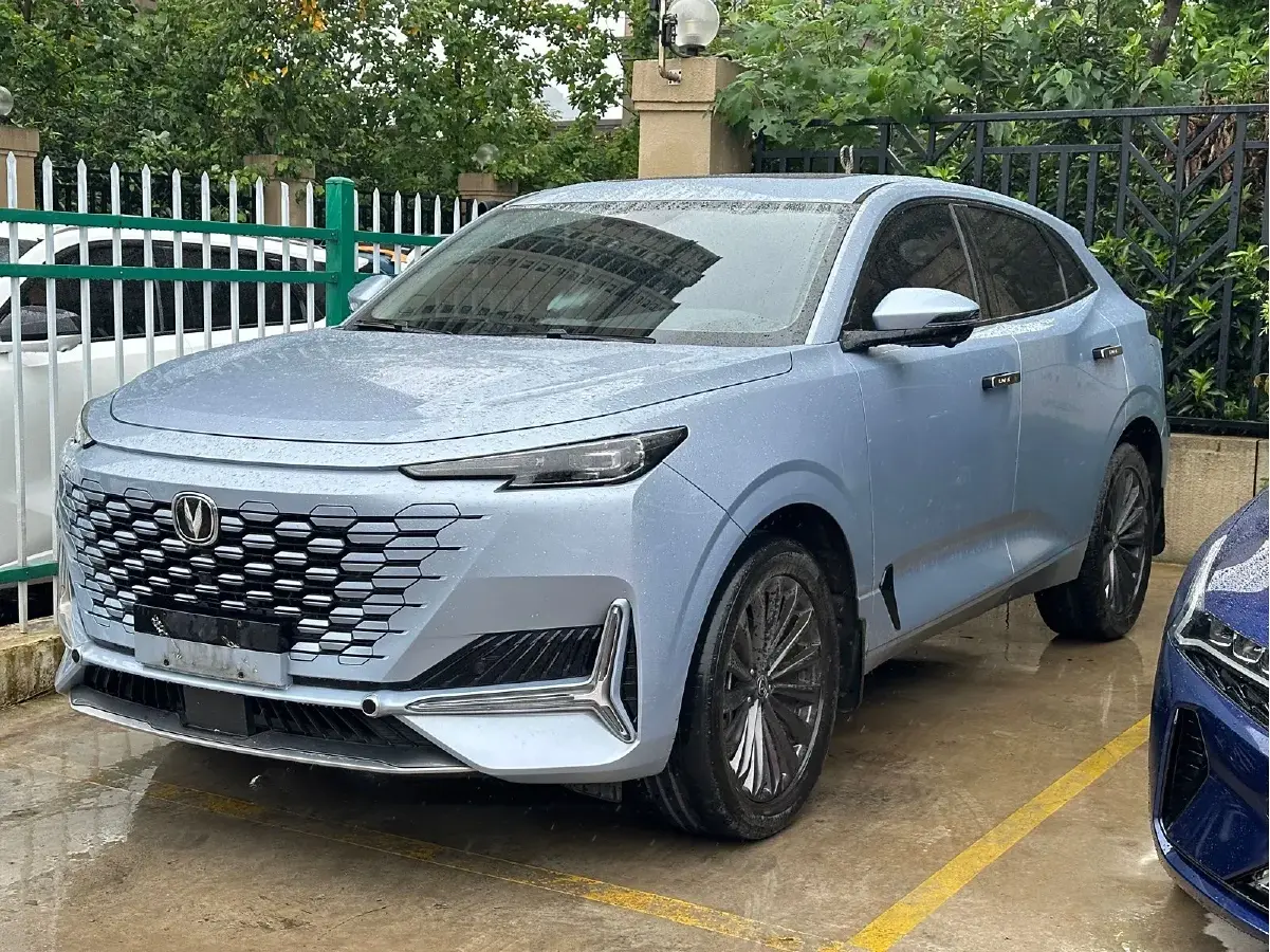 2021 ChangAn UNI-K 2.0T 233HP L4 8AT