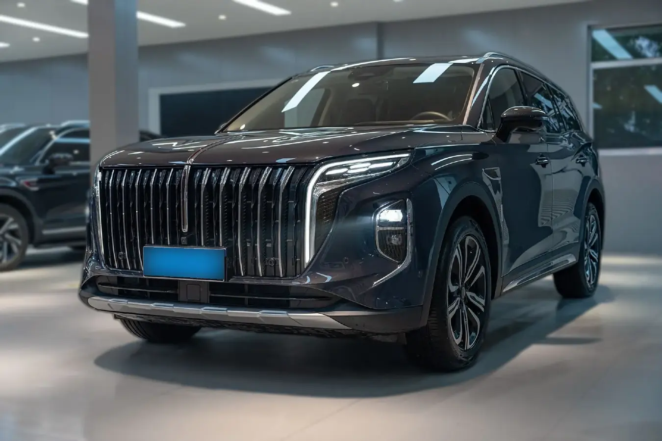 2023 HongQi HS7 2.0T 252HP L4 8AT