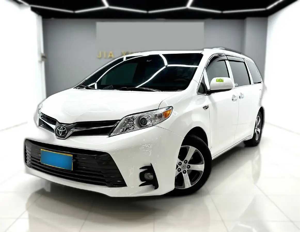2015 Toyota Sienna 3.5L 269HP V6 6AT