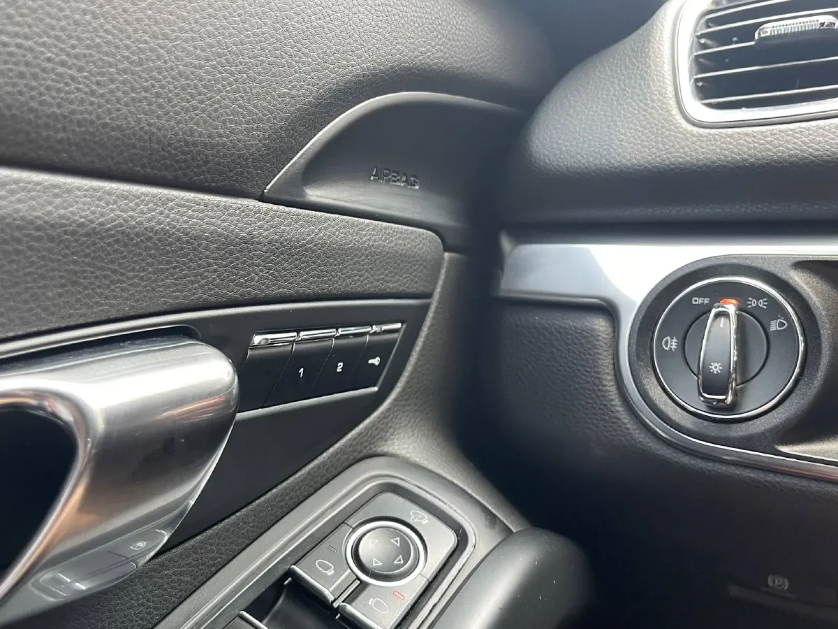 2015 Porsche Boxster 2.7L 265HP H6 7DCT,autocango,china used car exporter,china ev exporter,chinese used car exporter,chinese used ev exporter