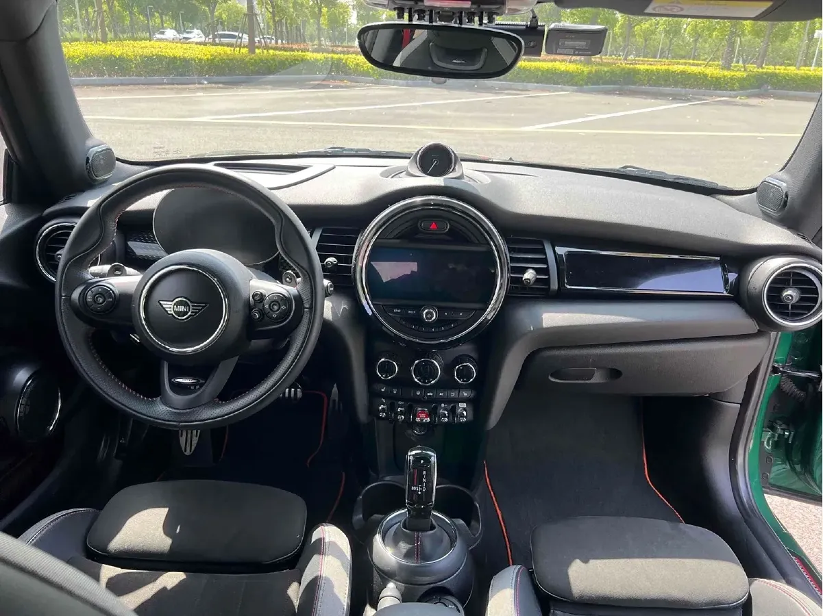 2021 MINI JCW 2.0T 231HP L4 8AT,autocango,china used car exporter,china ev exporter,chinese used car exporter,chinese used ev exporter