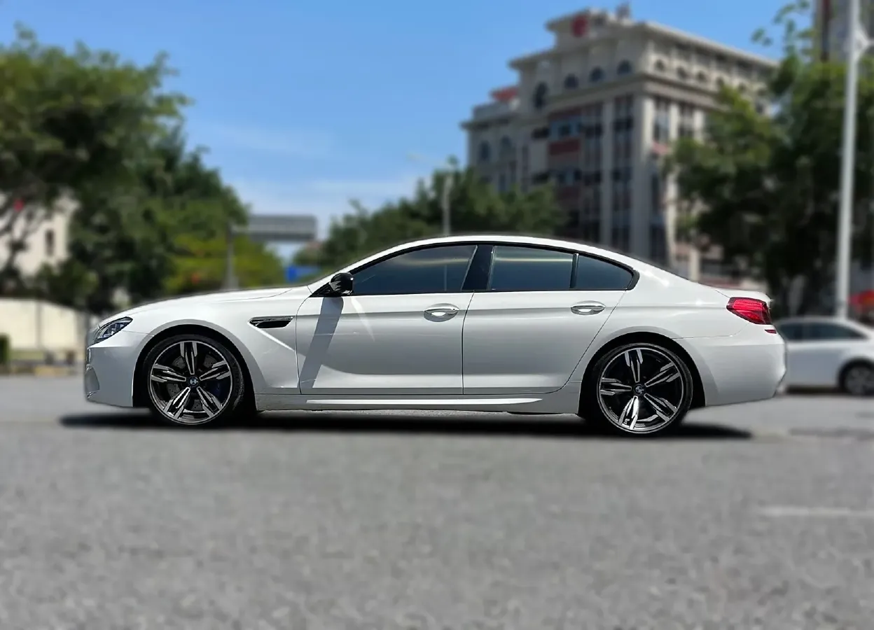 2013 BMW M6 4.4T 560HP V8 7DCT,autocango,china used car exporter,china ev exporter,chinese used car exporter,chinese used ev exporter