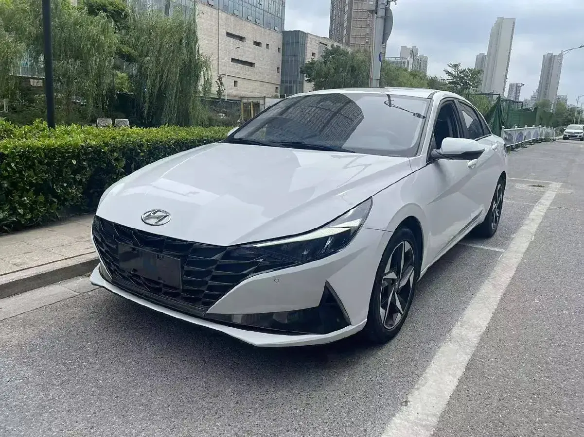 2021 Hyundai Elantra 1.5L 115HP L4 CVT