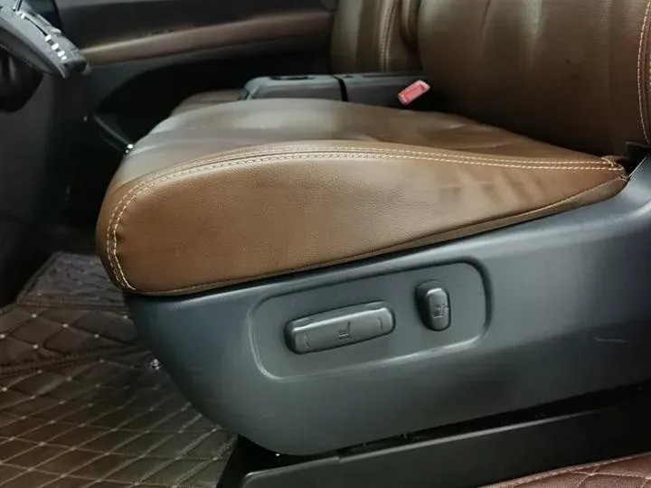 2015 BYD M6 2.4L 167HP L4 6DCT,autocango,china used car exporter,china ev exporter,chinese used car exporter,chinese used ev exporter