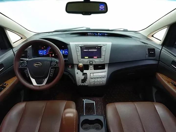 2015 BYD M6 2.4L 167HP L4 6DCT,autocango,china used car exporter,china ev exporter,chinese used car exporter,chinese used ev exporter