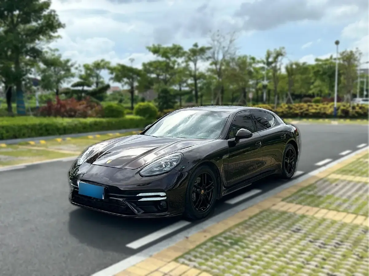 2016 Porsche Panamera 3.0T 320HP V6 7DCT