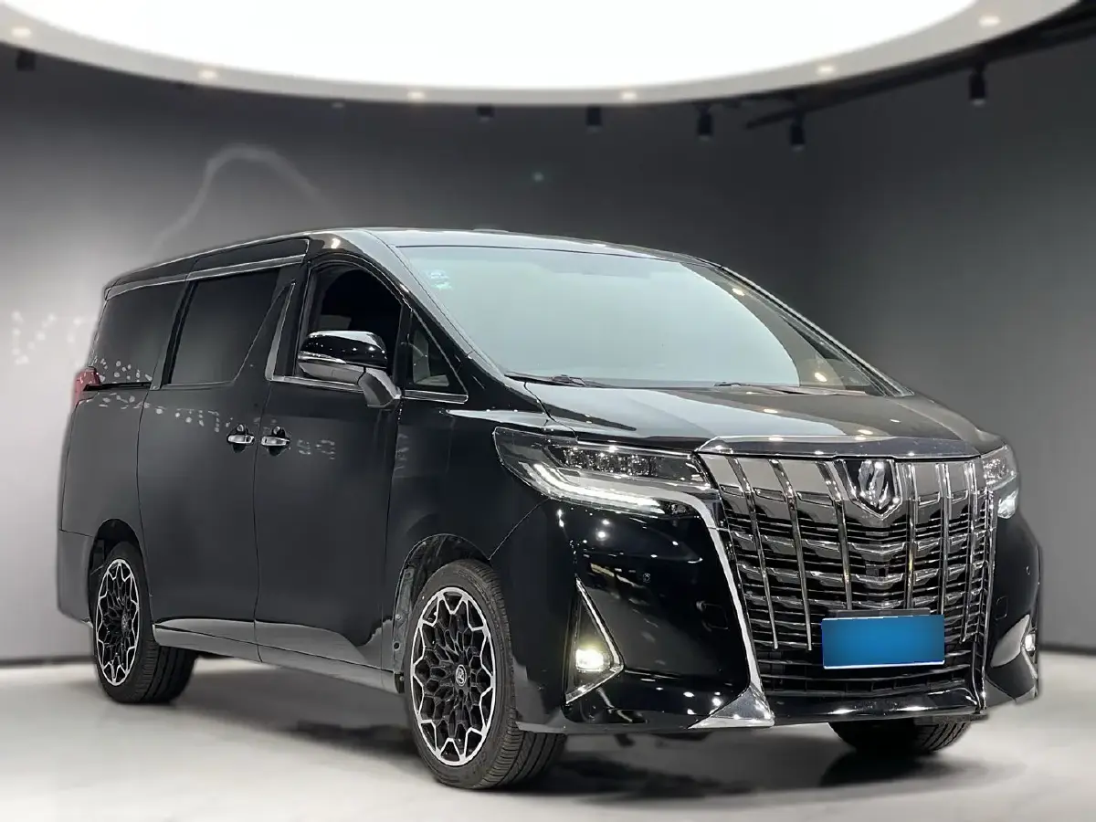 2011 Toyota Alphard 3.5L 275HP V6 6AT