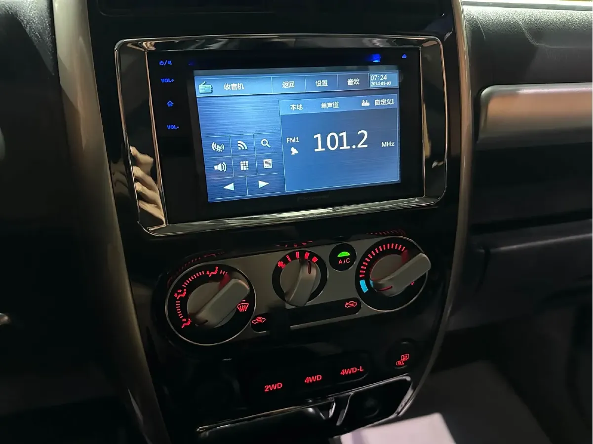 2015 Suzuki Jimny 1.3L 85HP L4 4AT,autocango,china used car exporter,china ev exporter,chinese used car exporter,chinese used ev exporter