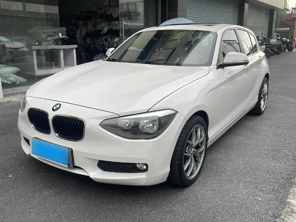 2012 BMW 1 Series 1.6T 136HP L4 8AT