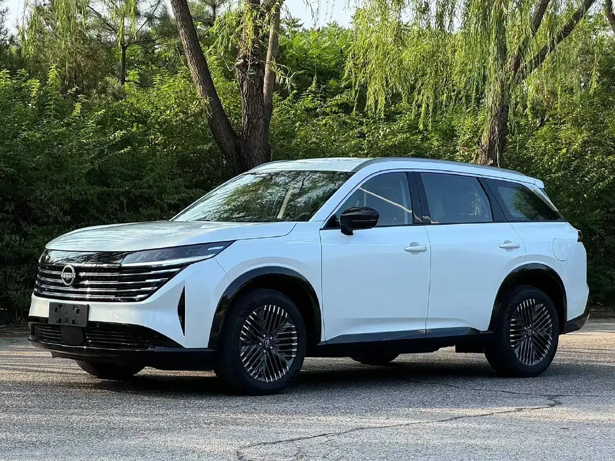 2024 Nissan Pathfinder 2.0T 252HP L4 9AT