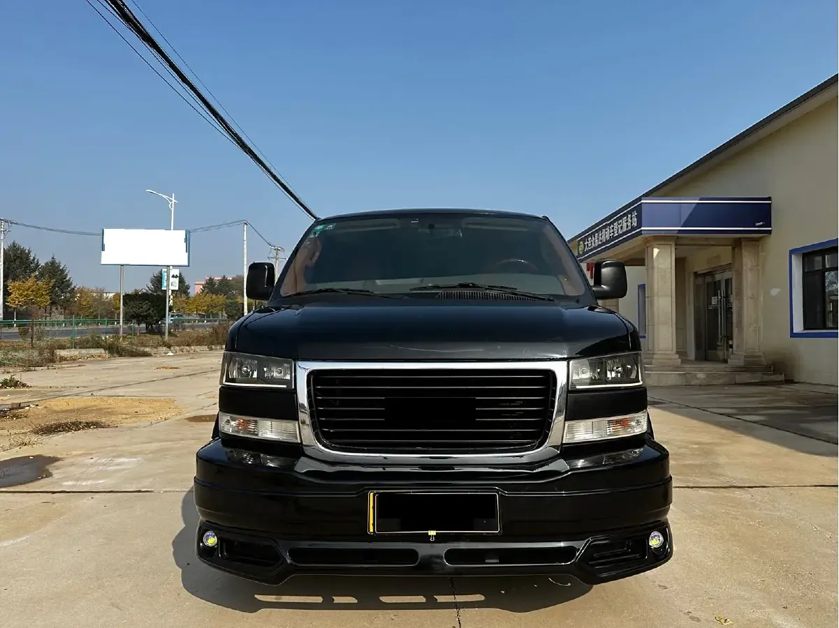 2017 GMC SAVANA 6.0L 305HP V8 6AT