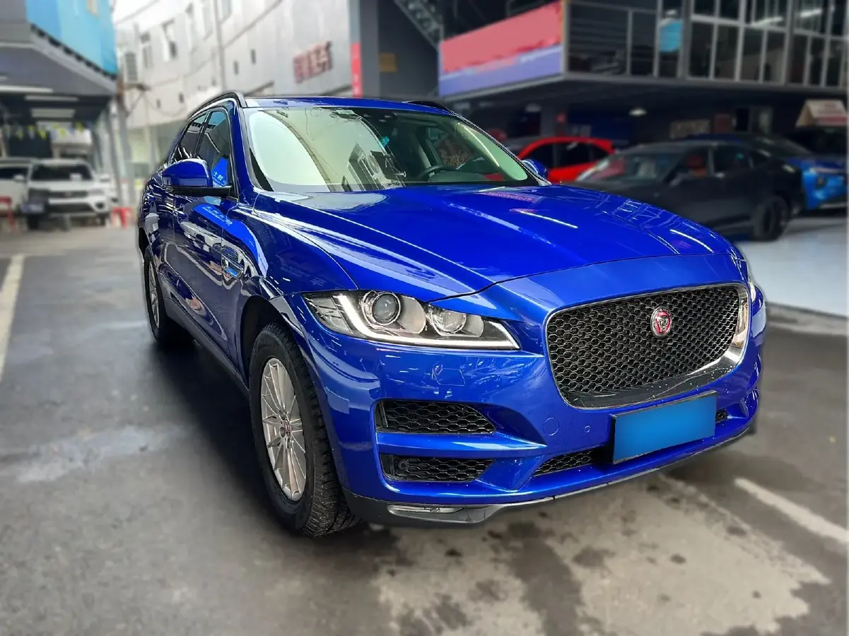 2018 Jaguar F-PACE 2.0T 250HP L4 8AT