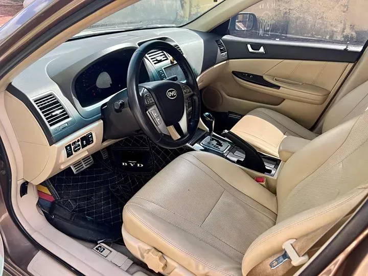 2013 BYD G6 1.5T 154HP L4 6DCT,autocango,china used car exporter,china ev exporter,chinese used car exporter,chinese used ev exporter