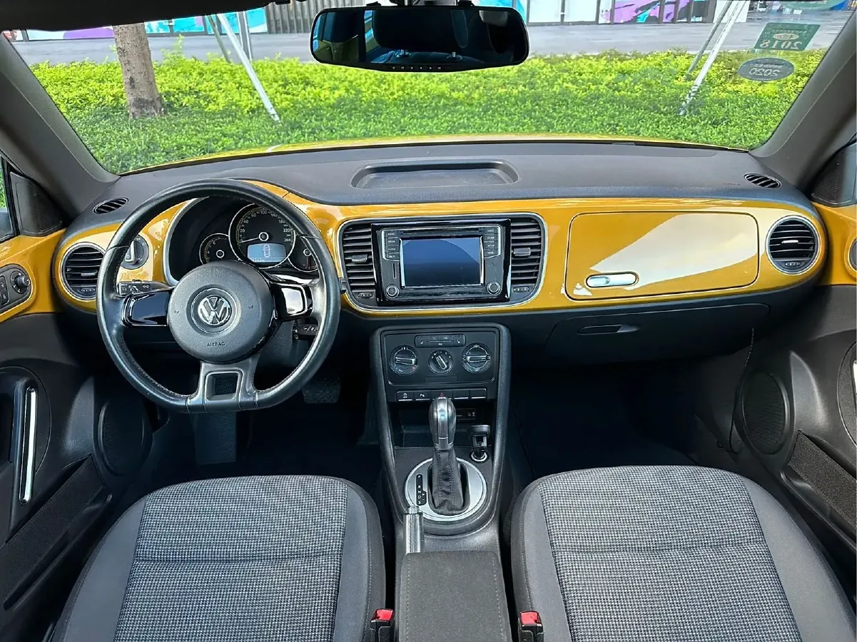 2016 Volkswagen Beetle 1.2T 105HP L4 7DCT,autocango,china used car exporter,china ev exporter,chinese used car exporter,chinese used ev exporter