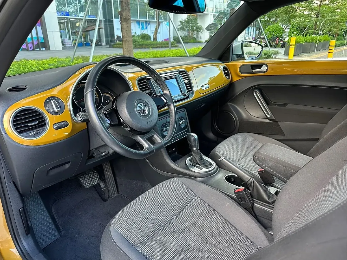 2016 Volkswagen Beetle 1.2T 105HP L4 7DCT,autocango,china used car exporter,china ev exporter,chinese used car exporter,chinese used ev exporter