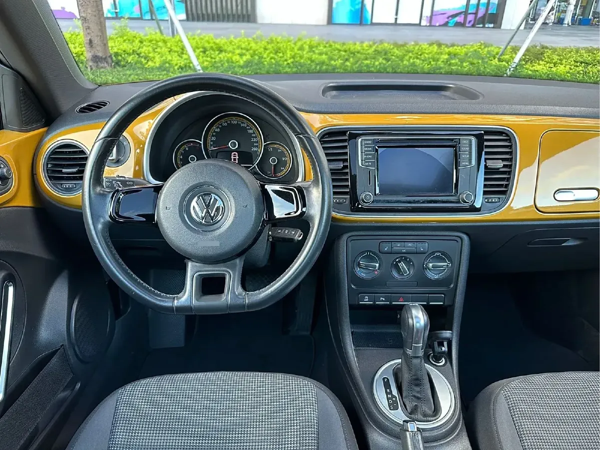 2016 Volkswagen Beetle 1.2T 105HP L4 7DCT,autocango,china used car exporter,china ev exporter,chinese used car exporter,chinese used ev exporter