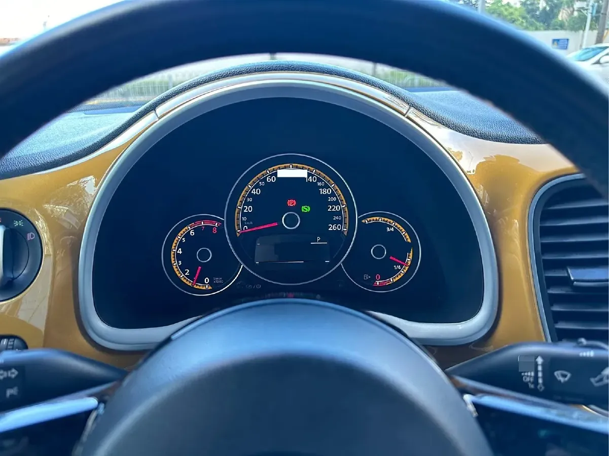 2016 Volkswagen Beetle 1.2T 105HP L4 7DCT,autocango,china used car exporter,china ev exporter,chinese used car exporter,chinese used ev exporter