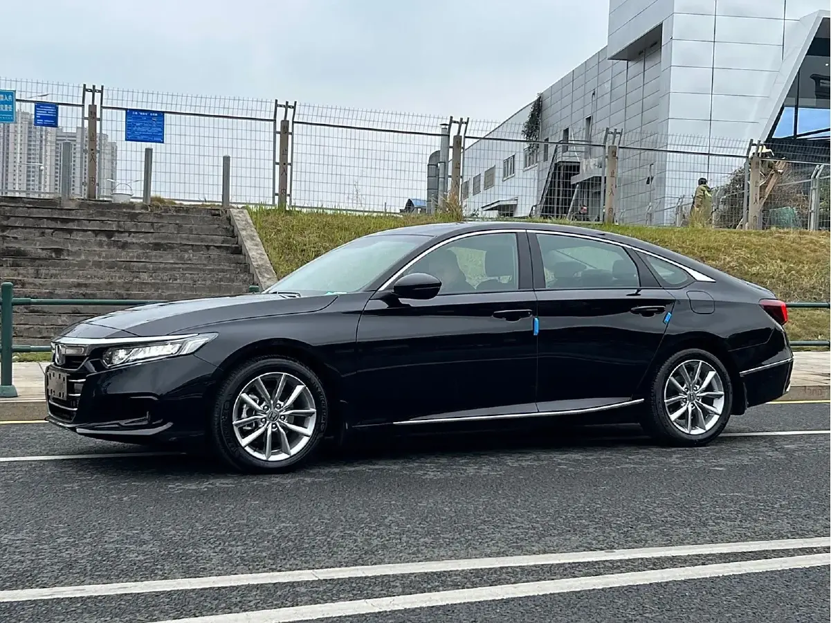 2022 Honda Accord 1.5T 194HP L4 CVT