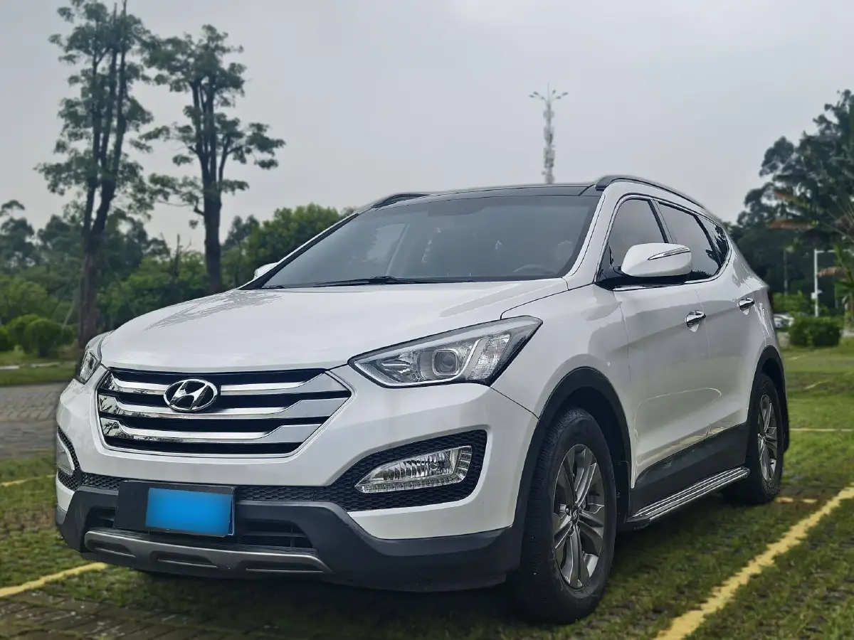 2015 Hyundai Santafe 2.0T 245HP L4 6AT