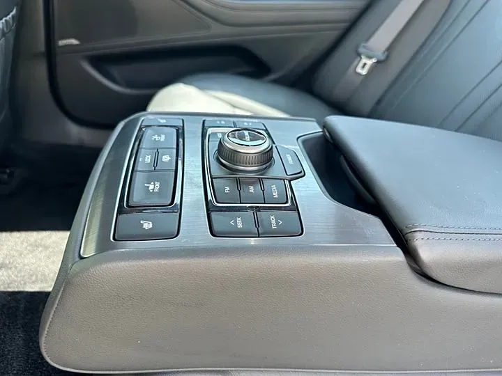 2015 Hyundai Cenesis 3.0L 257HP V6 8AT,autocango,china used car exporter,china ev exporter,chinese used car exporter,chinese used ev exporter