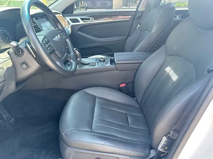 2015 Hyundai Cenesis 3.0L 257HP V6 8AT,autocango,china used car exporter,china ev exporter,chinese used car exporter,chinese used ev exporter