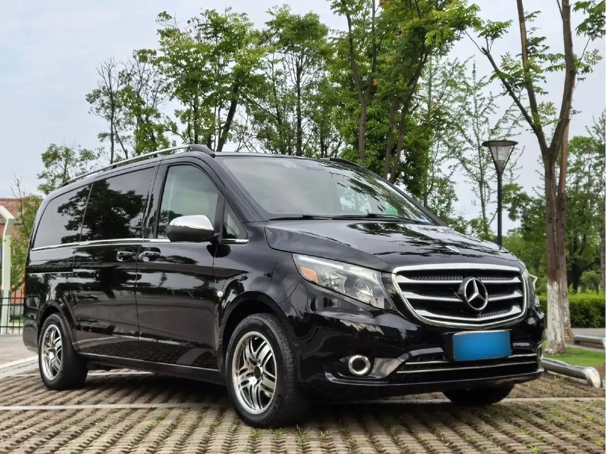 2019 Mercedes-Benz E Class 2.0T 184HP L4 9AT