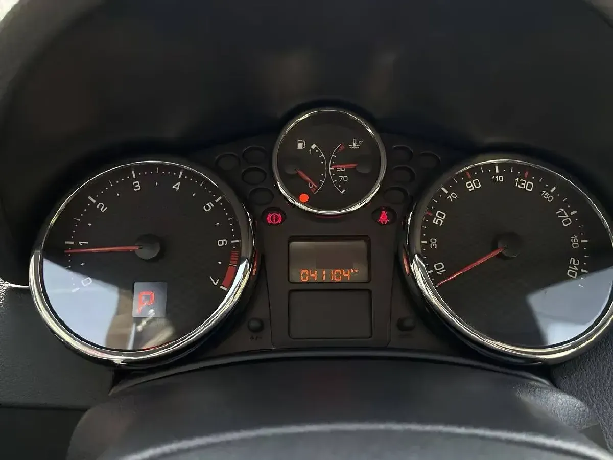 2013 Peugeot 207 1.6L 120HP L4 4AT,autocango,china used car exporter,china ev exporter,chinese used car exporter,chinese used ev exporter