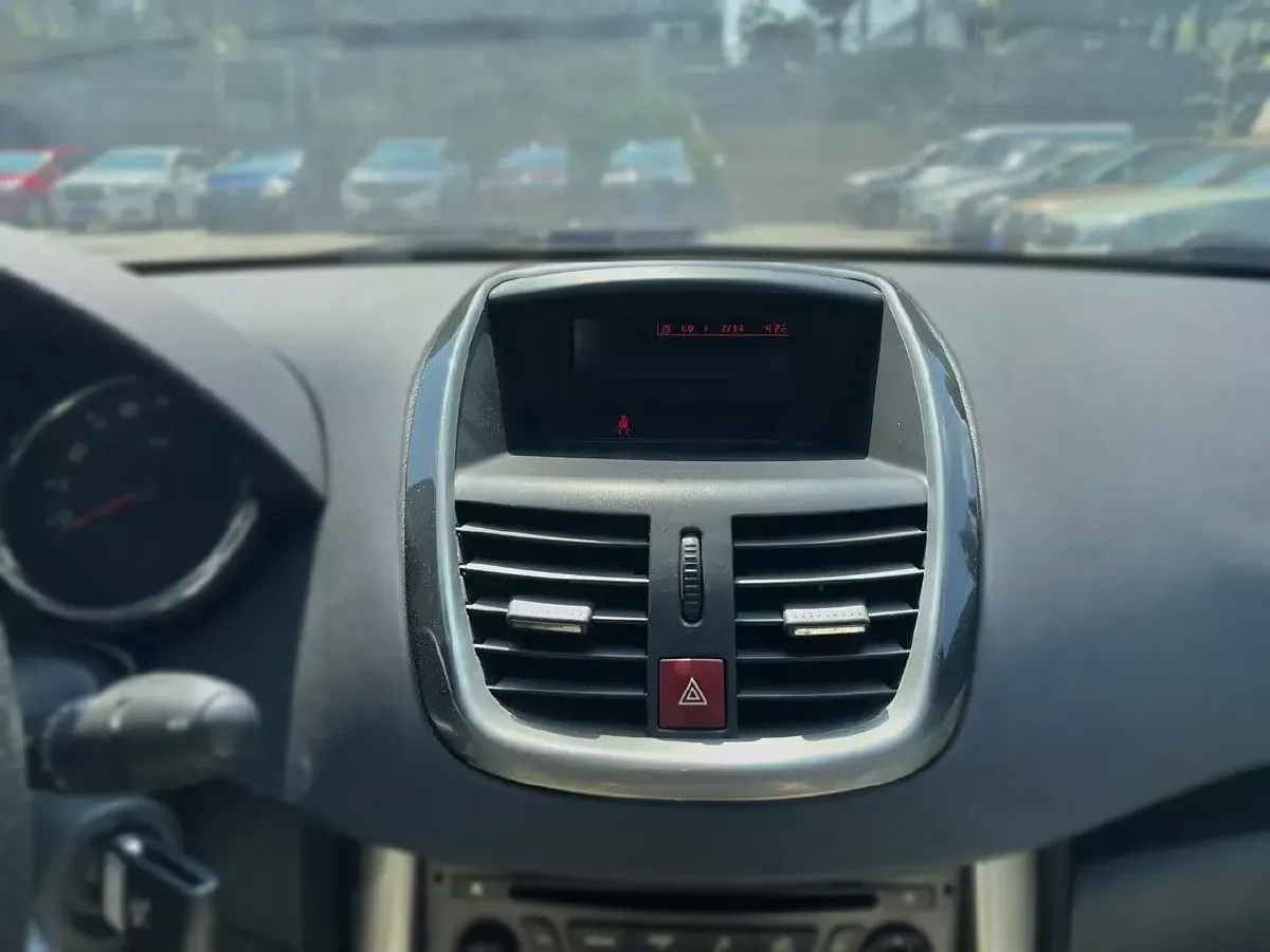 2013 Peugeot 207 1.6L 120HP L4 4AT,autocango,china used car exporter,china ev exporter,chinese used car exporter,chinese used ev exporter