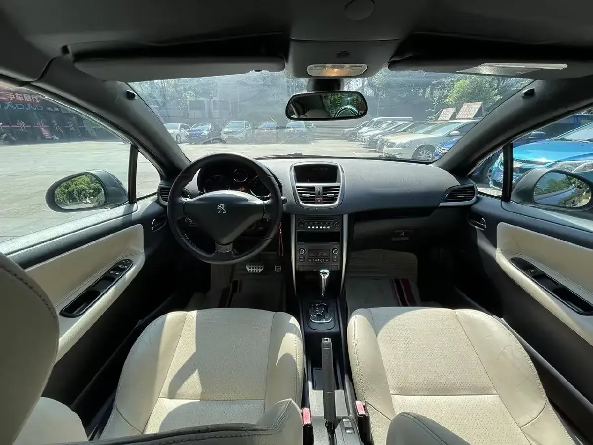 2013 Peugeot 207 1.6L 120HP L4 4AT,autocango,china used car exporter,china ev exporter,chinese used car exporter,chinese used ev exporter