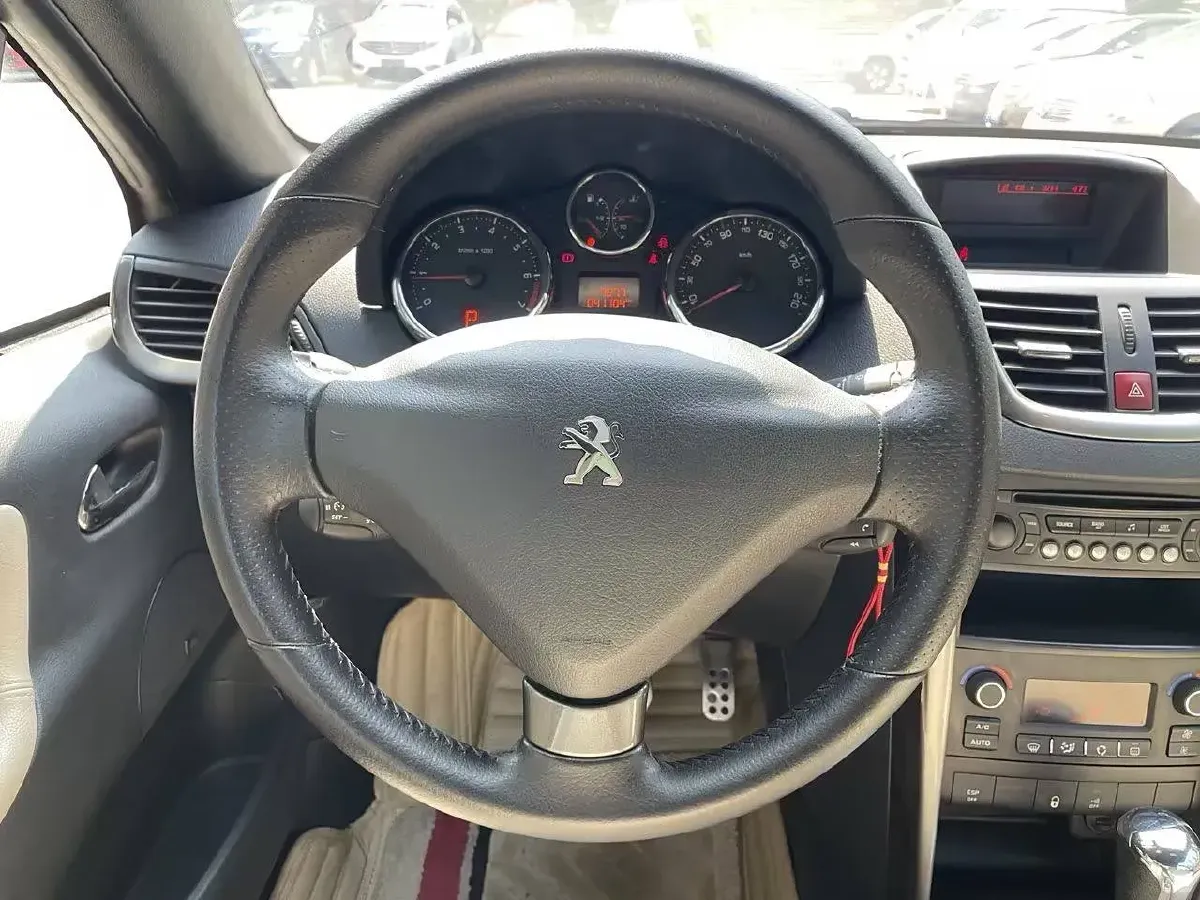 2013 Peugeot 207 1.6L 120HP L4 4AT,autocango,china used car exporter,china ev exporter,chinese used car exporter,chinese used ev exporter