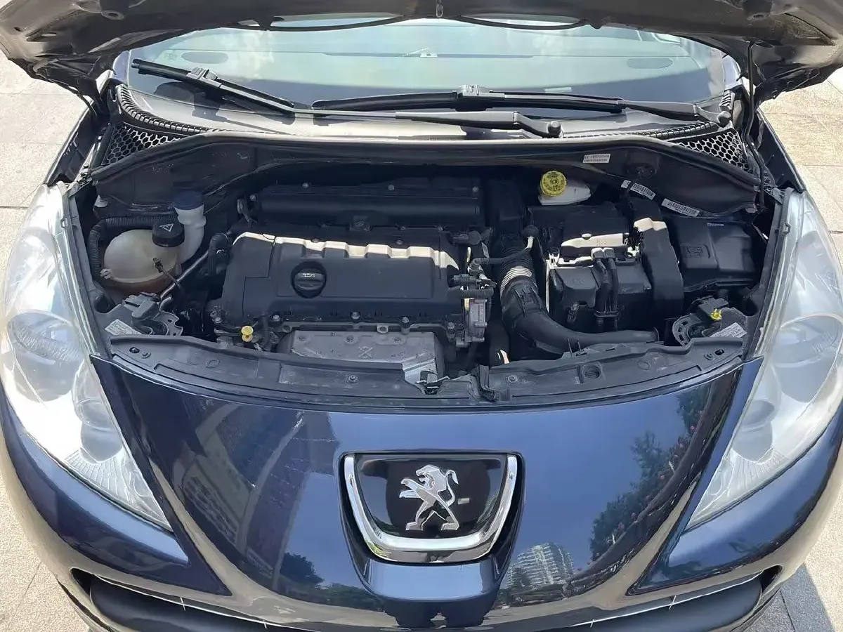 2013 Peugeot 207 1.6L 120HP L4 4AT,autocango,china used car exporter,china ev exporter,chinese used car exporter,chinese used ev exporter