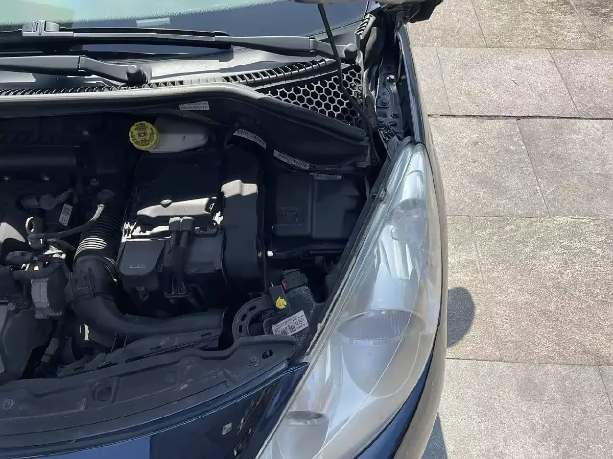 2013 Peugeot 207 1.6L 120HP L4 4AT,autocango,china used car exporter,china ev exporter,chinese used car exporter,chinese used ev exporter