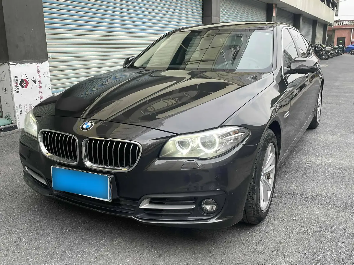 2014 BMW 5 Series 2.0T 184HP L4 8AT