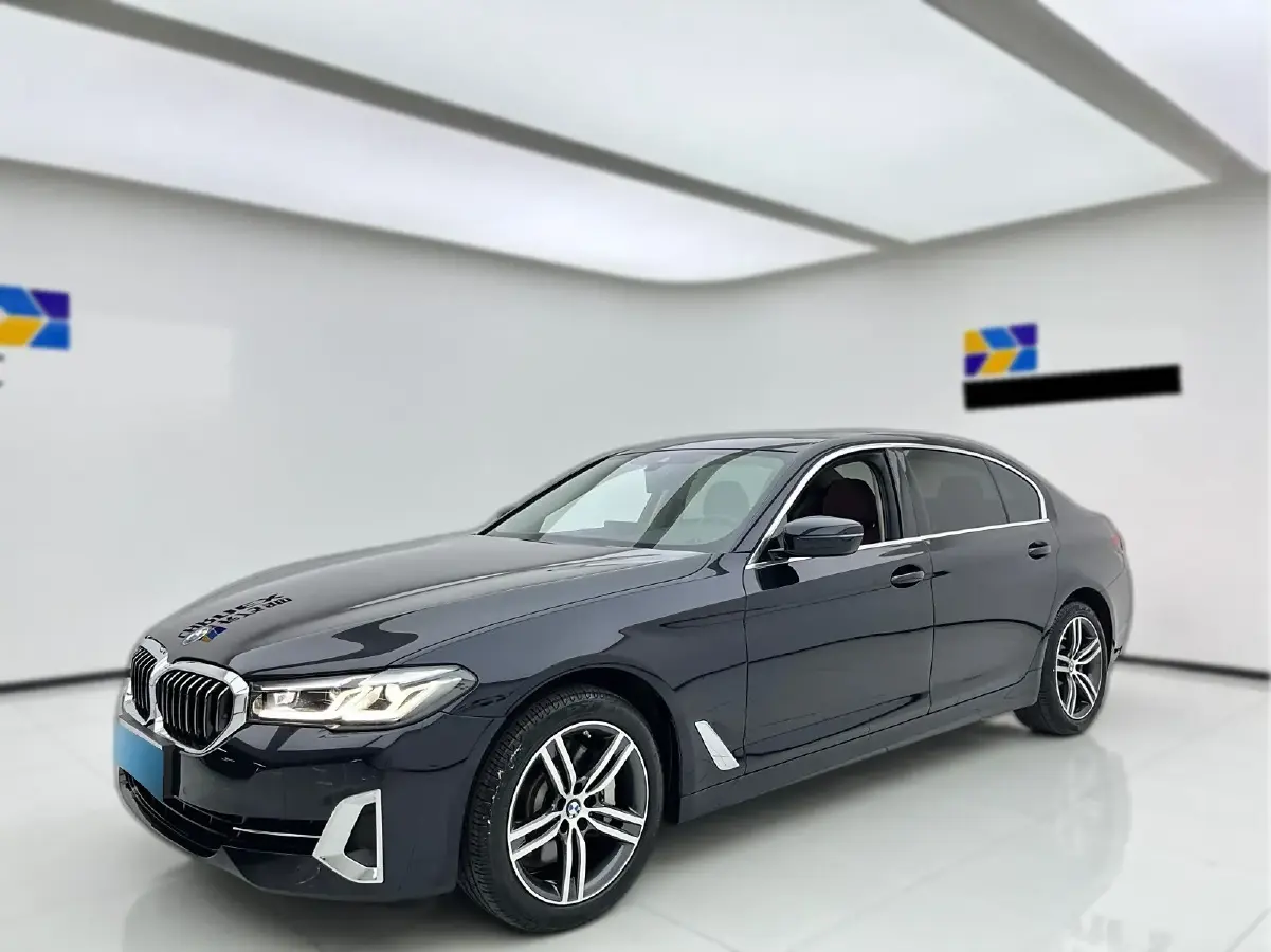 2022 BMW 5 Series 2.0T 252HP L4 8AT