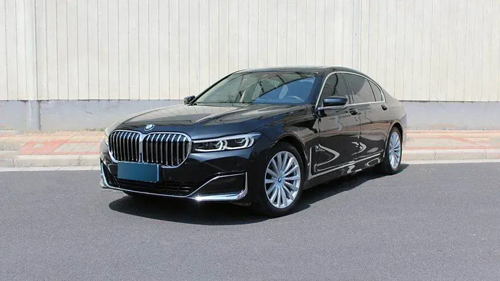 2021 BMW 7 Series 2.0T 265HP L4 8AT