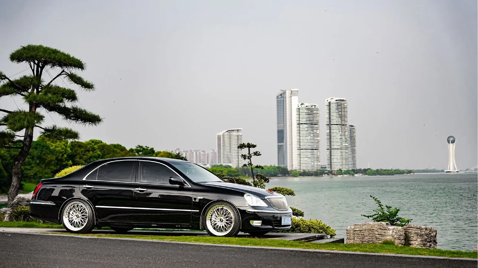 2009 HongQi ShengShi 4.3L 280HP V8 6AT,autocango,china used car exporter,china ev exporter,chinese used car exporter,chinese used ev exporter