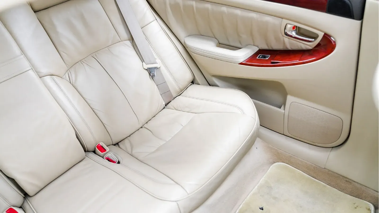 2009 HongQi ShengShi 4.3L 280HP V8 6AT,autocango,china used car exporter,china ev exporter,chinese used car exporter,chinese used ev exporter