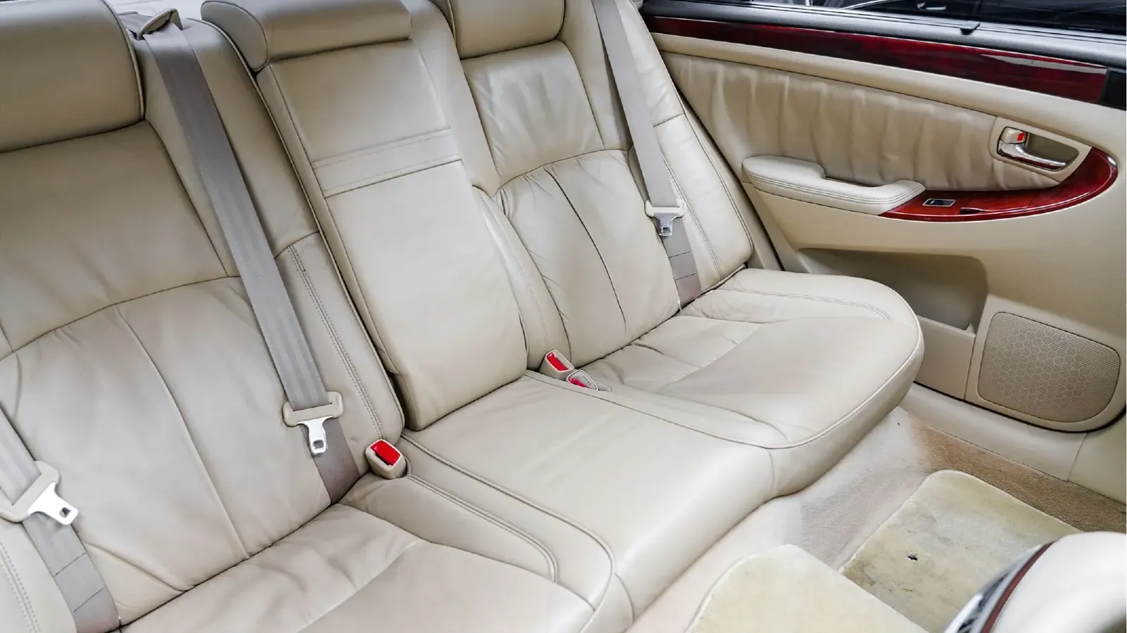 2009 HongQi ShengShi 4.3L 280HP V8 6AT,autocango,china used car exporter,china ev exporter,chinese used car exporter,chinese used ev exporter