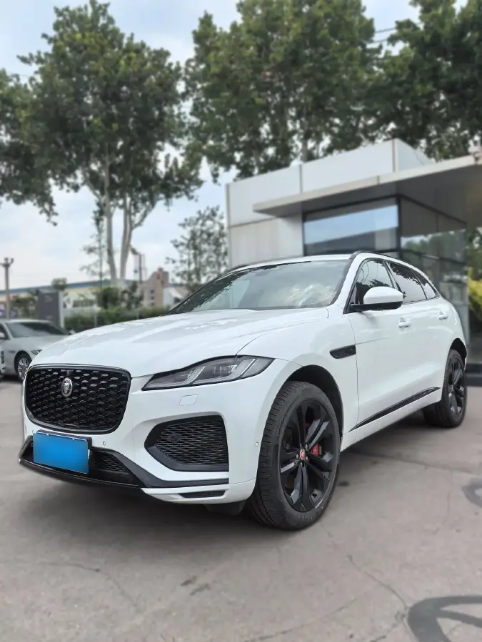 2023 Jaguar F-PACE 3.0T 400HP L6 8AT