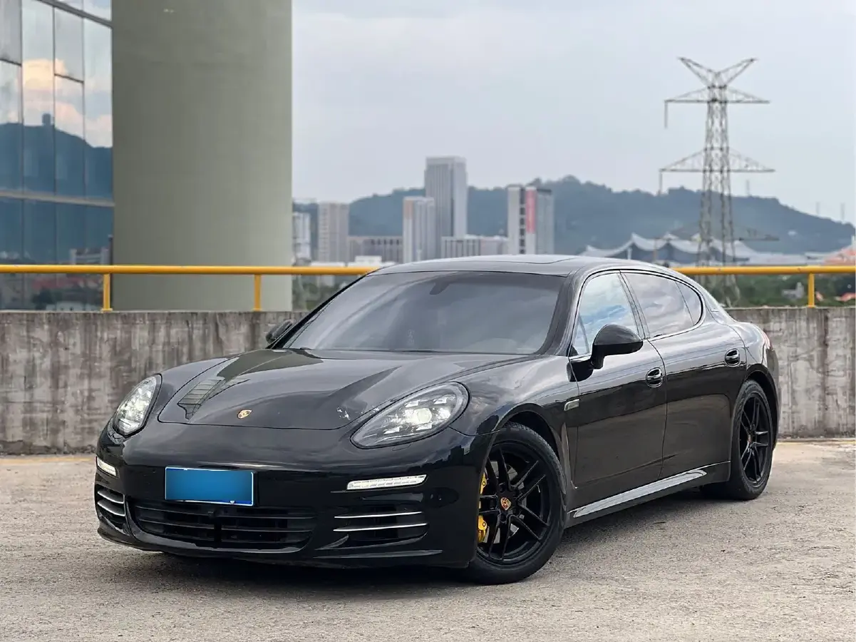 2014 Porsche Panamera 3.0T 320HP V6 7DCT