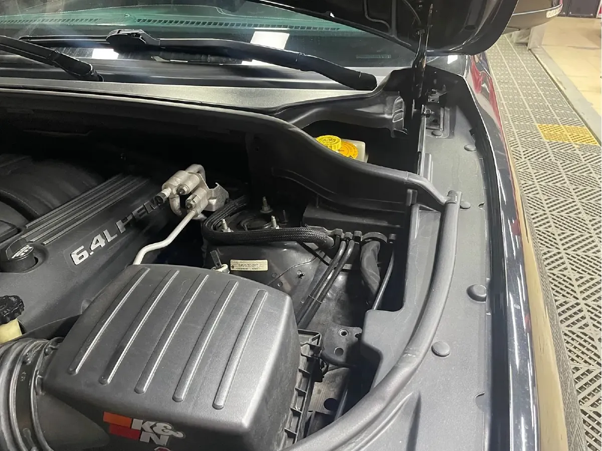 2014 Jeep Grand Cherokee SRT 6.4L 468HP V8 8AT,autocango,china used car exporter,china ev exporter,chinese used car exporter,chinese used ev exporter