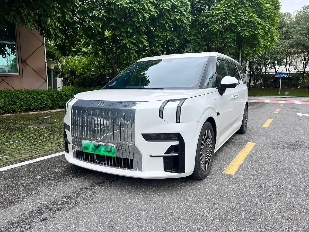 2022 Zeekr 009 BEV 116KWH