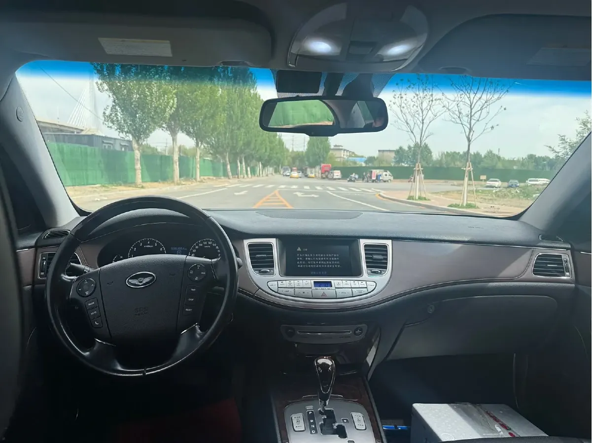 2008 Hyundai Rohens 3.3L 262HP V6 6AT,autocango,china used car exporter,china ev exporter,chinese used car exporter,chinese used ev exporter