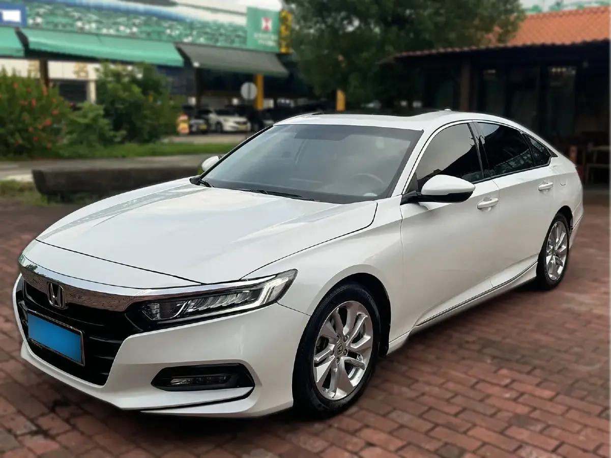 2018 Honda Accord 1.5T 194HP L4 CVT