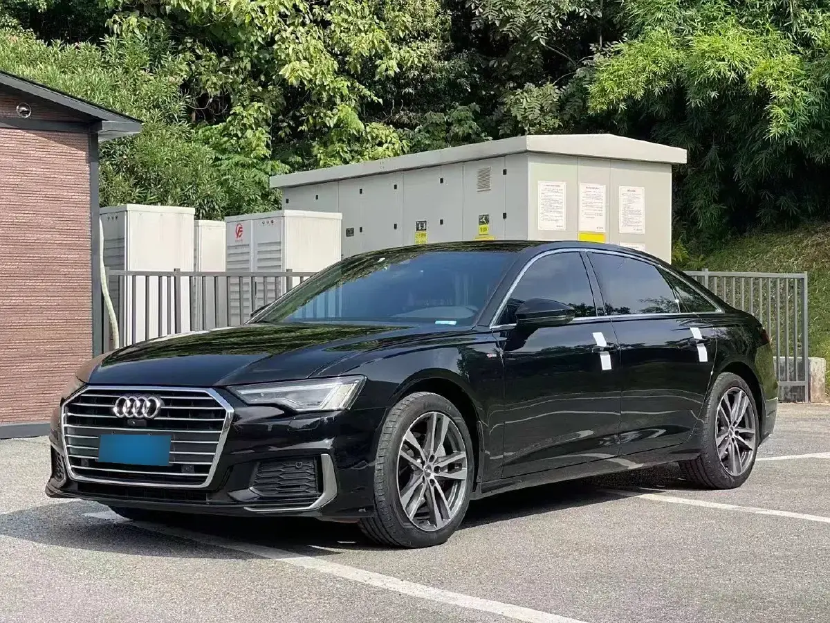 2021 Audi A6L 2.0T 190HP L4 7DCT