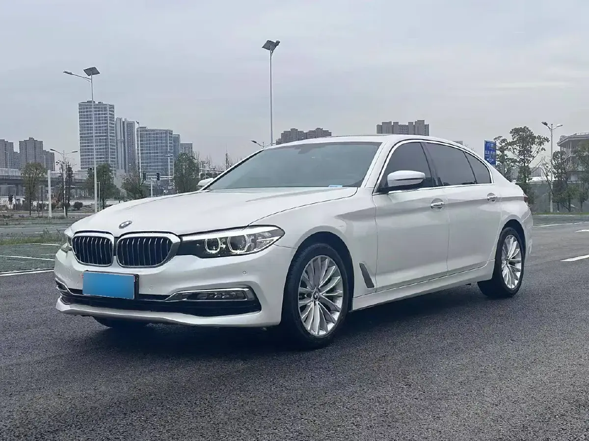 2018 BMW 5 Series 2.0T 184HP L4 8AT
